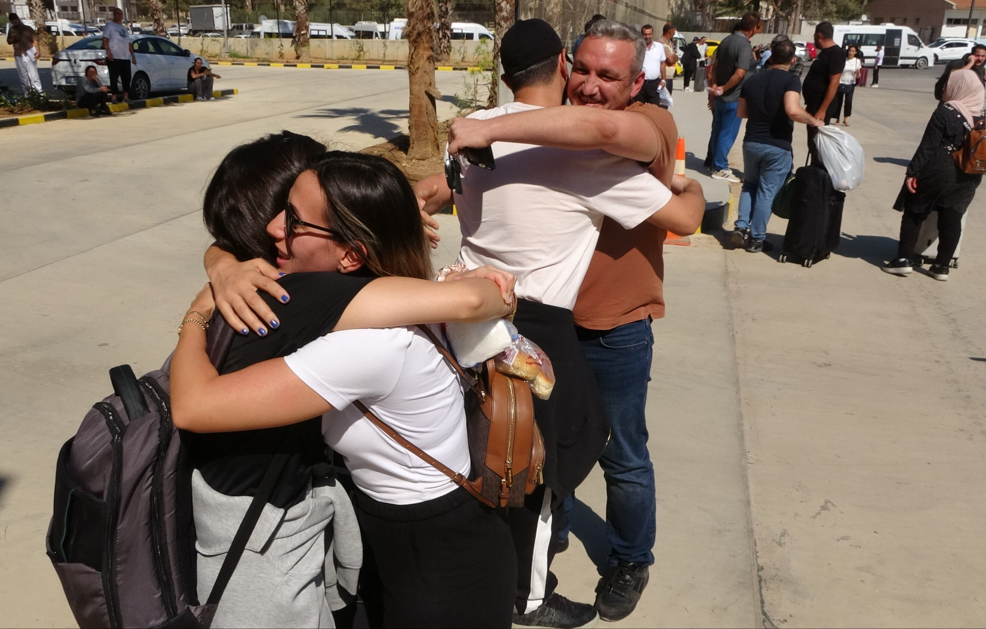 Lübnan'dan Mersin'e göç başladı! Savaştan kaçan geliyor - 4. Resim