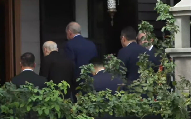 Erdoğan ile Bahçeli'den MGK öncesi sürpriz zirve! ‘İç cephe’yi görüştüler MGK öncesi sürpriz görüşme! Cumhurbaşkanı Erdoğan ve Bahçeli bir araya geldi - 3. Resim