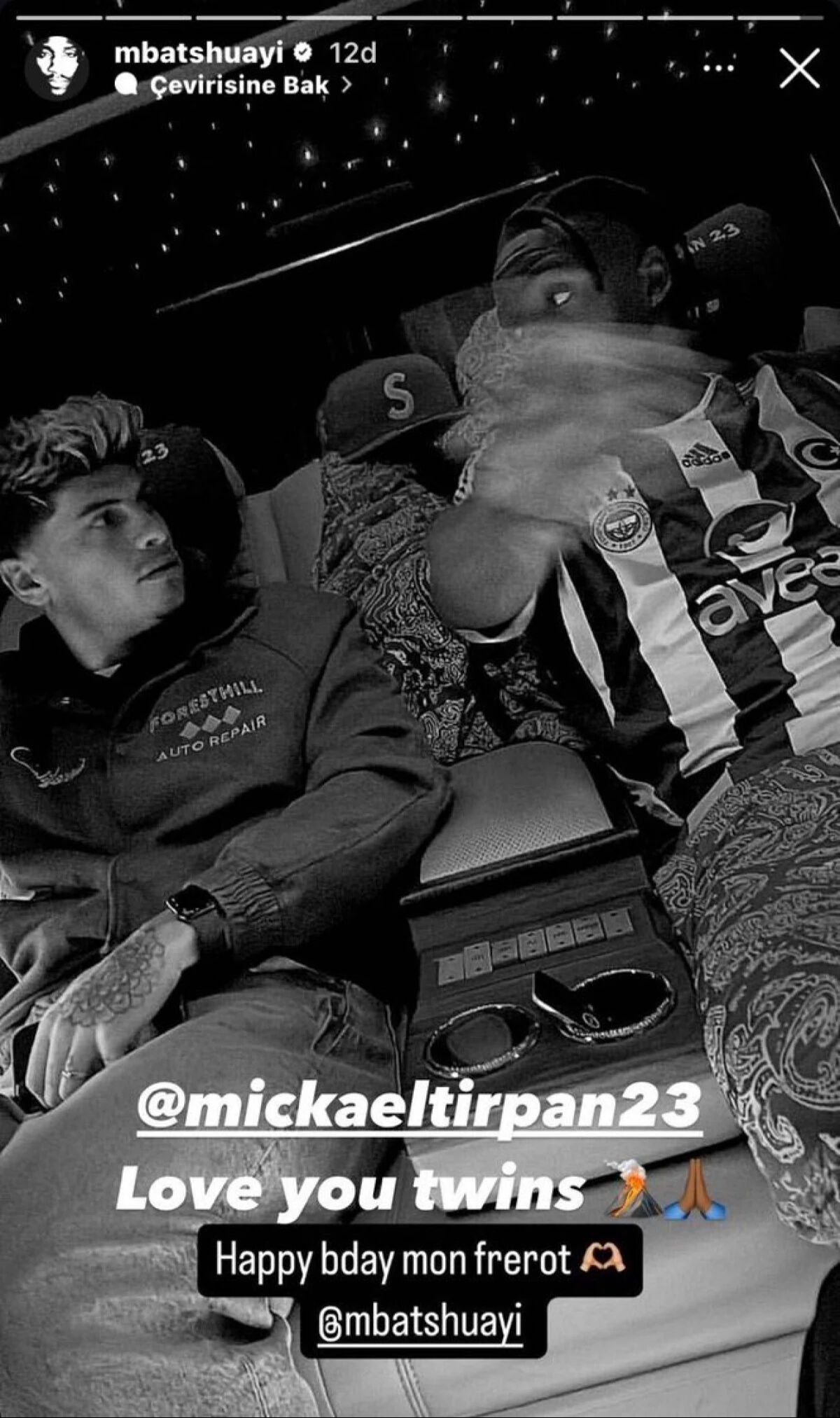 Michy Batshuayi'den olay paylaşım! Galatasaray'lı taraftarlar tepkili Michy Batshuayi'den olay paylaşım! Galatasaray'lı taraftarlar tepkili - 4. Resim