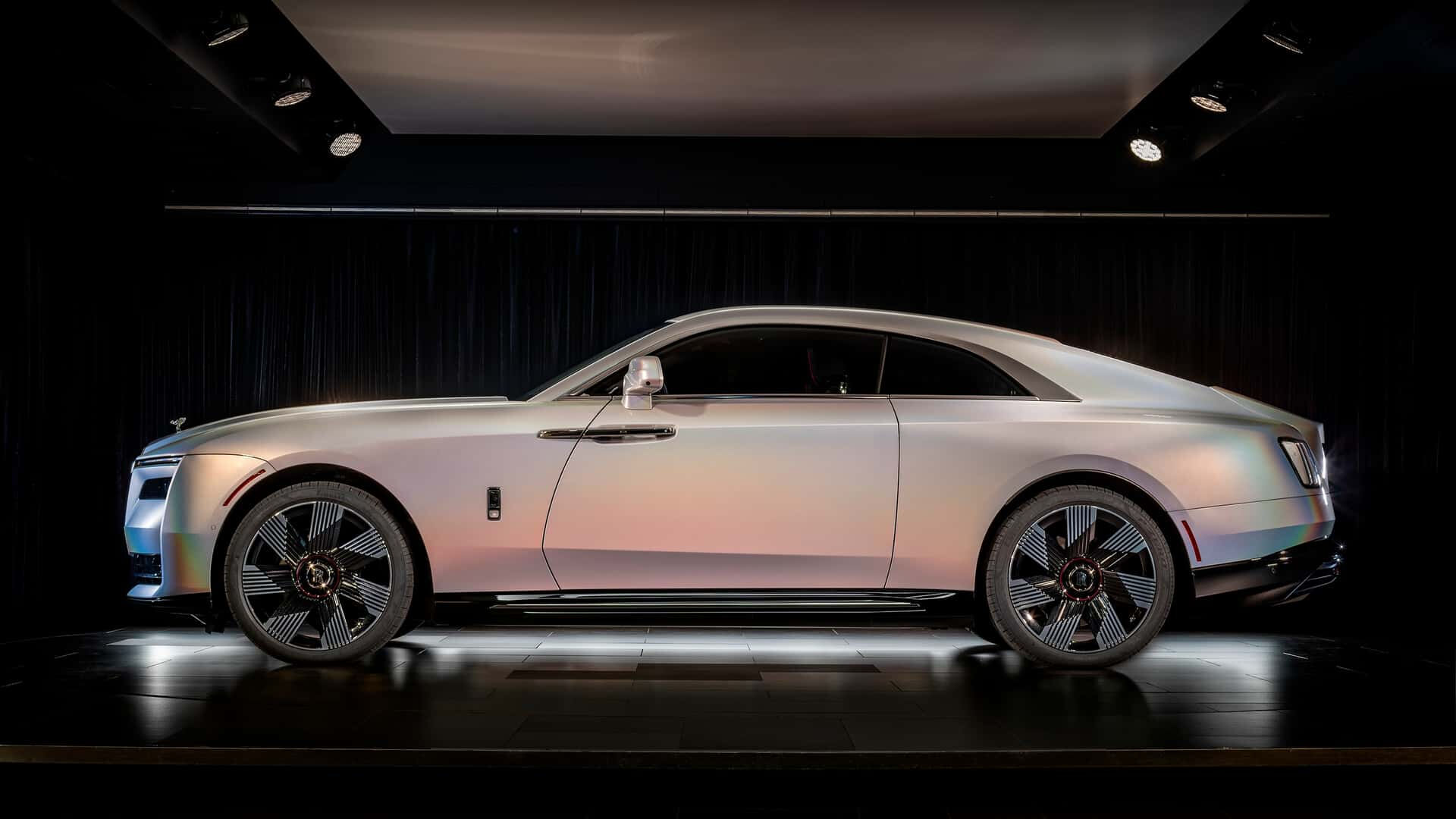 Rolls-Royce Spectre ay ışığı gibi parlıyor! Görenler gözlerini alamadı - 14. Resim