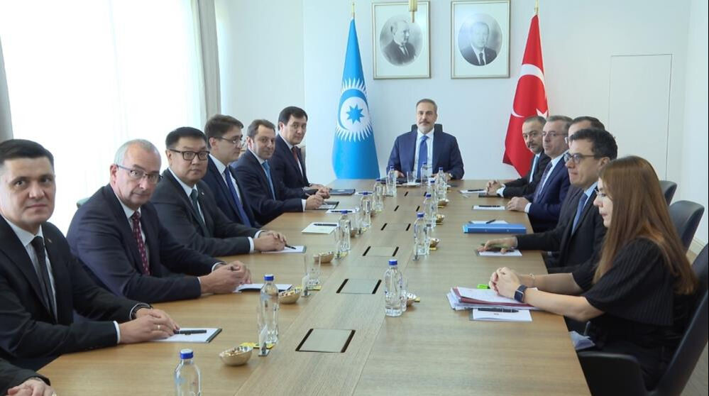 Dışişleri Bakanı Hakan Fidan'dan Türk dünyasıyla diplomasi trafiği Dışişleri Bakanı Hakan Fidan'dan Türk dünyasıyla diplomasi trafiği - 1. Resim