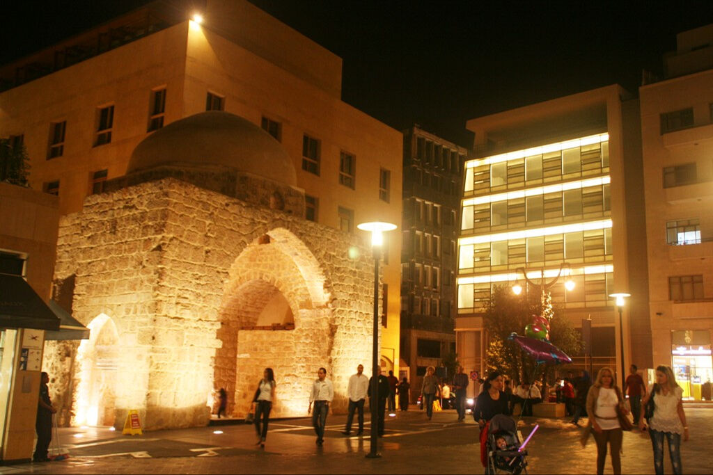 Endülüs onun mezhebindeydi! Beyrut'taki İmam Evzaî türbesi bombaların gölgesinde  Endülüs onun mezhebindeydi! Beyrut'taki İmam Evzaî türbesi bombaların gölgesinde  - 1. Resim