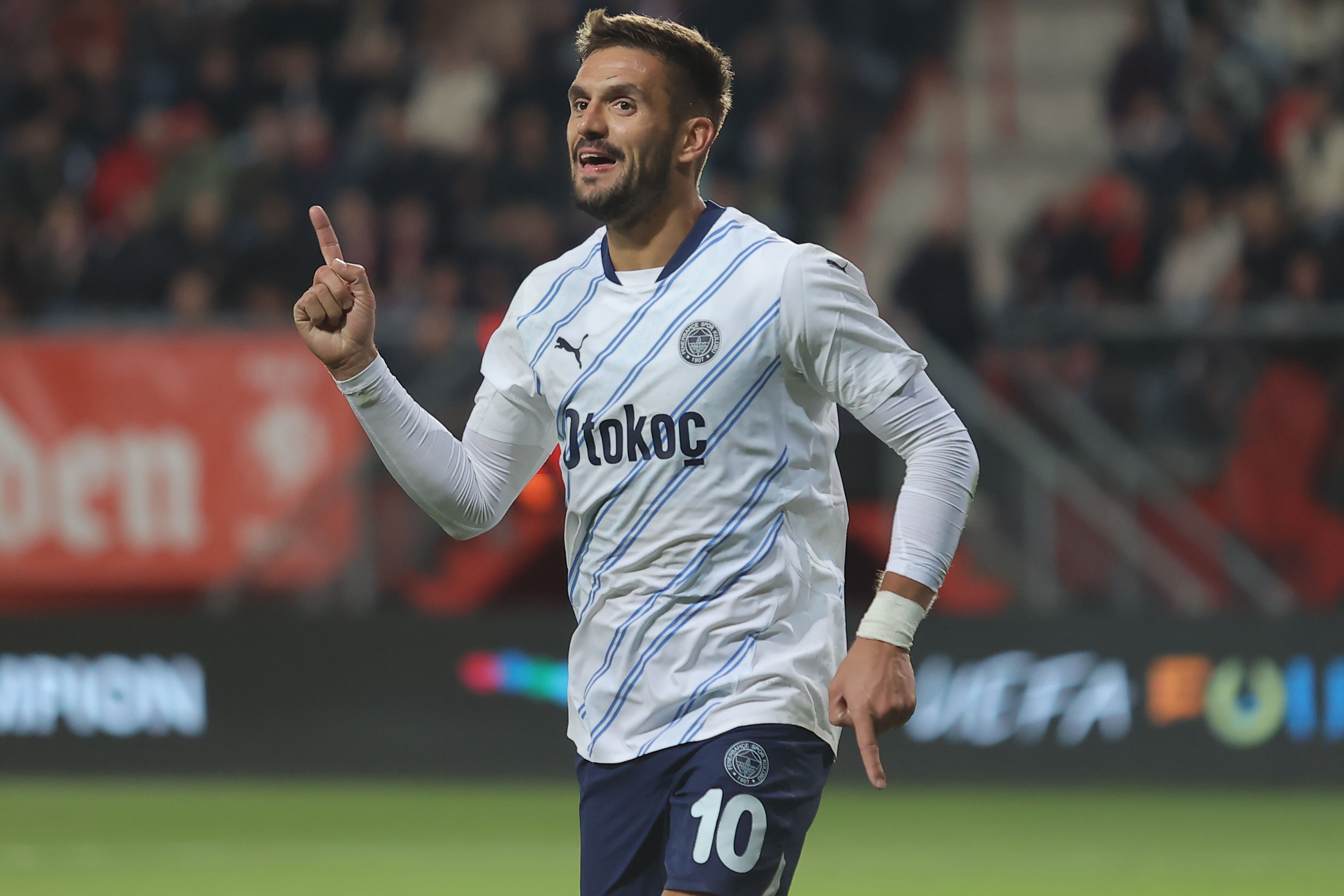 Fenerbahçe puan kaptı! Sarı lacivertliler Twente deplasmanından eli boş dönmedi Fenerbahçe puan kaptı! Sarı lacivertliler Twente deplasmanından eli boş dönmedi - 1. Resim