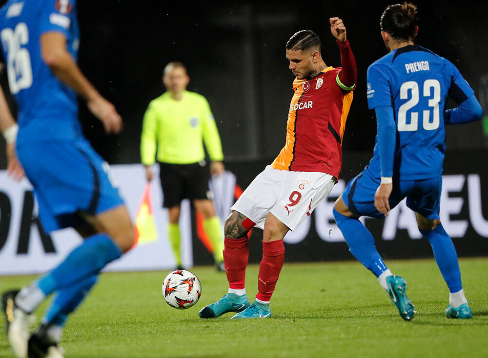 Galatasaray'a soğuk duş! 2 faklı üstünlüğünü koruyamadı... Galatasaray'a soğuk duş! 2 faklı üstünlüğünü koruyamadı... - 3. Resim