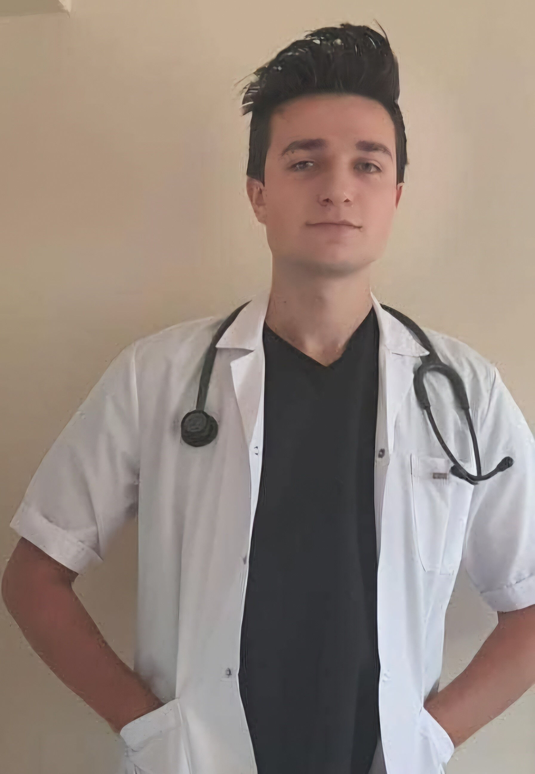 Samsunlu doktor intihara kalkıştı! Damatlığını giyip 6. kattan atladı - 1. Resim