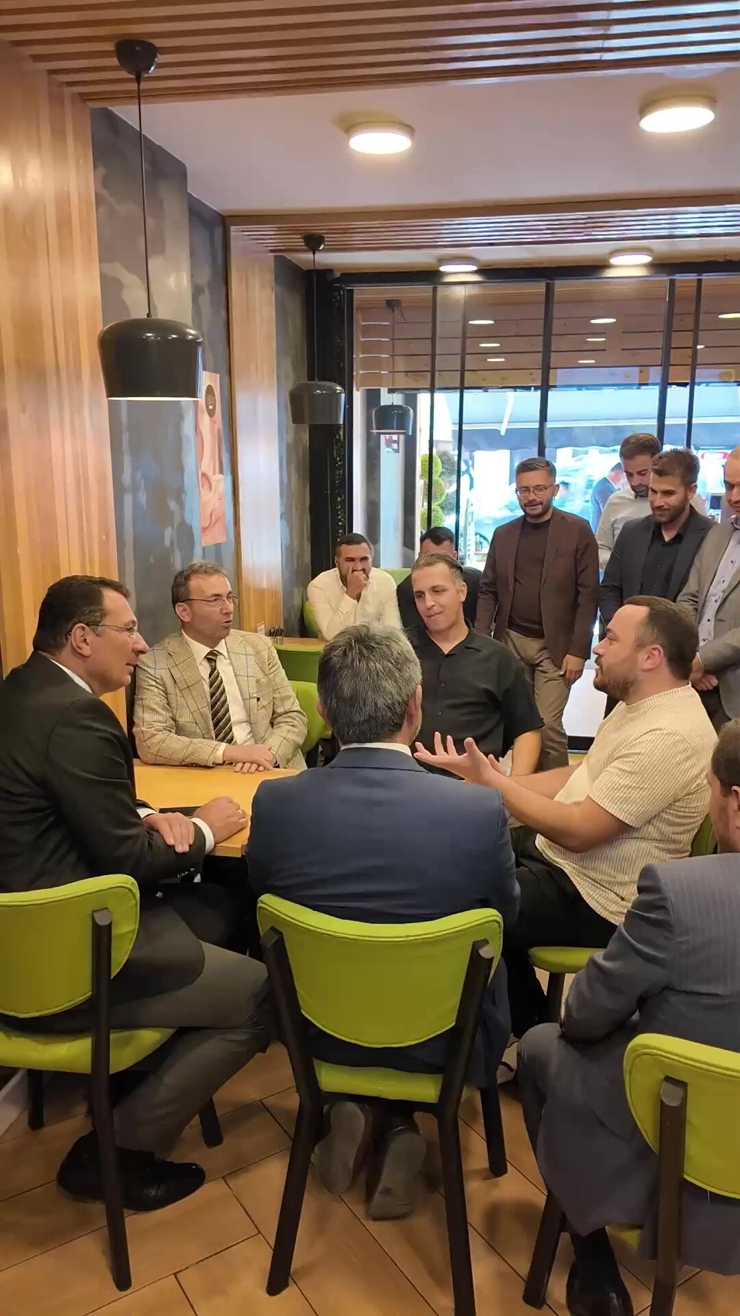 İsrail'i boykot pankartına İBB'den ceza! AK Parti'den o esnafa destek ziyareti İsrail'i boykot pankartına İBB'den ceza! AK Parti'den o esnafa destek ziyareti - 2. Resim