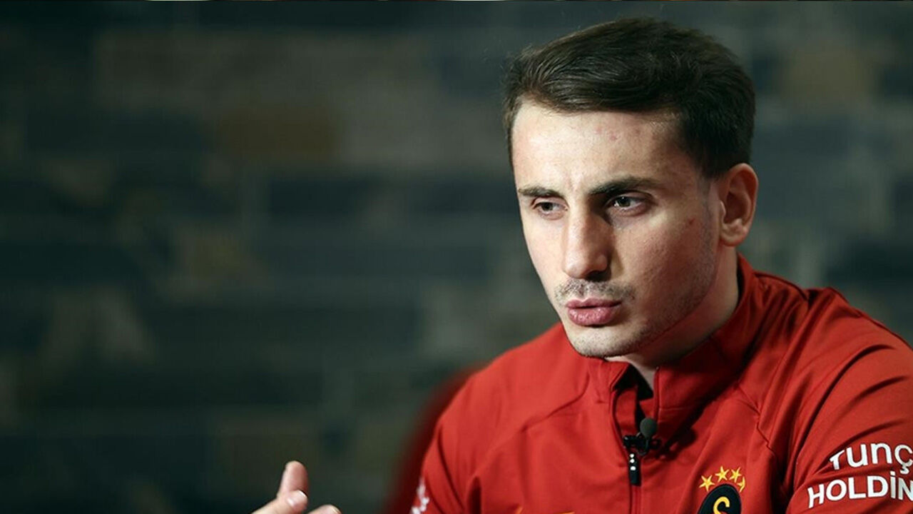 Kerem Aktürkoğlu Fenerbahçelileri kızdırdı! Canlı yayında olay sözler - 2. Resim