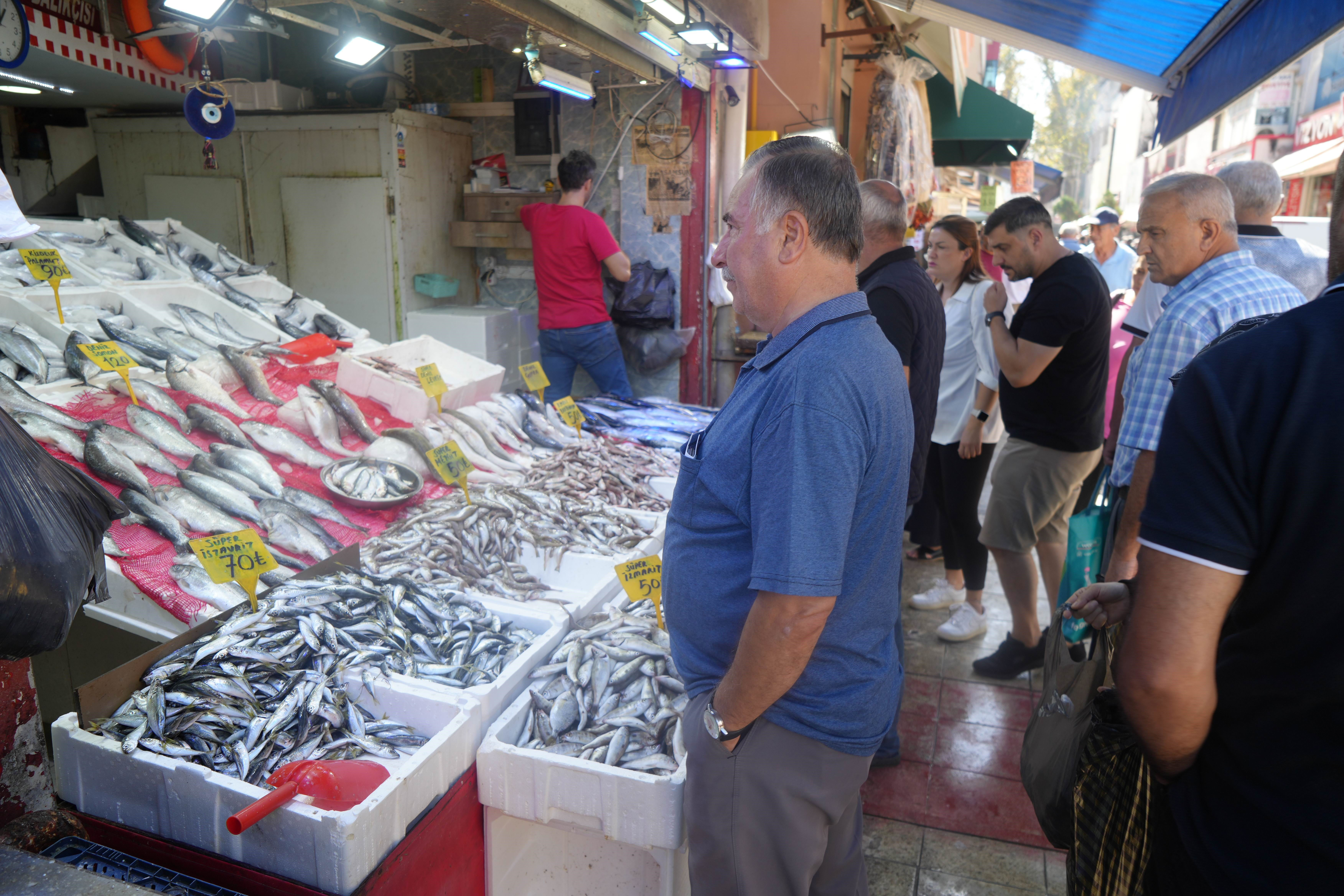 Palamut fiyatı yarı yarıya düştü! 4 tanesi 300 TL Palamut fiyatı yarı yarıya düştü! 4 tanesi 300 TL - 1. Resim