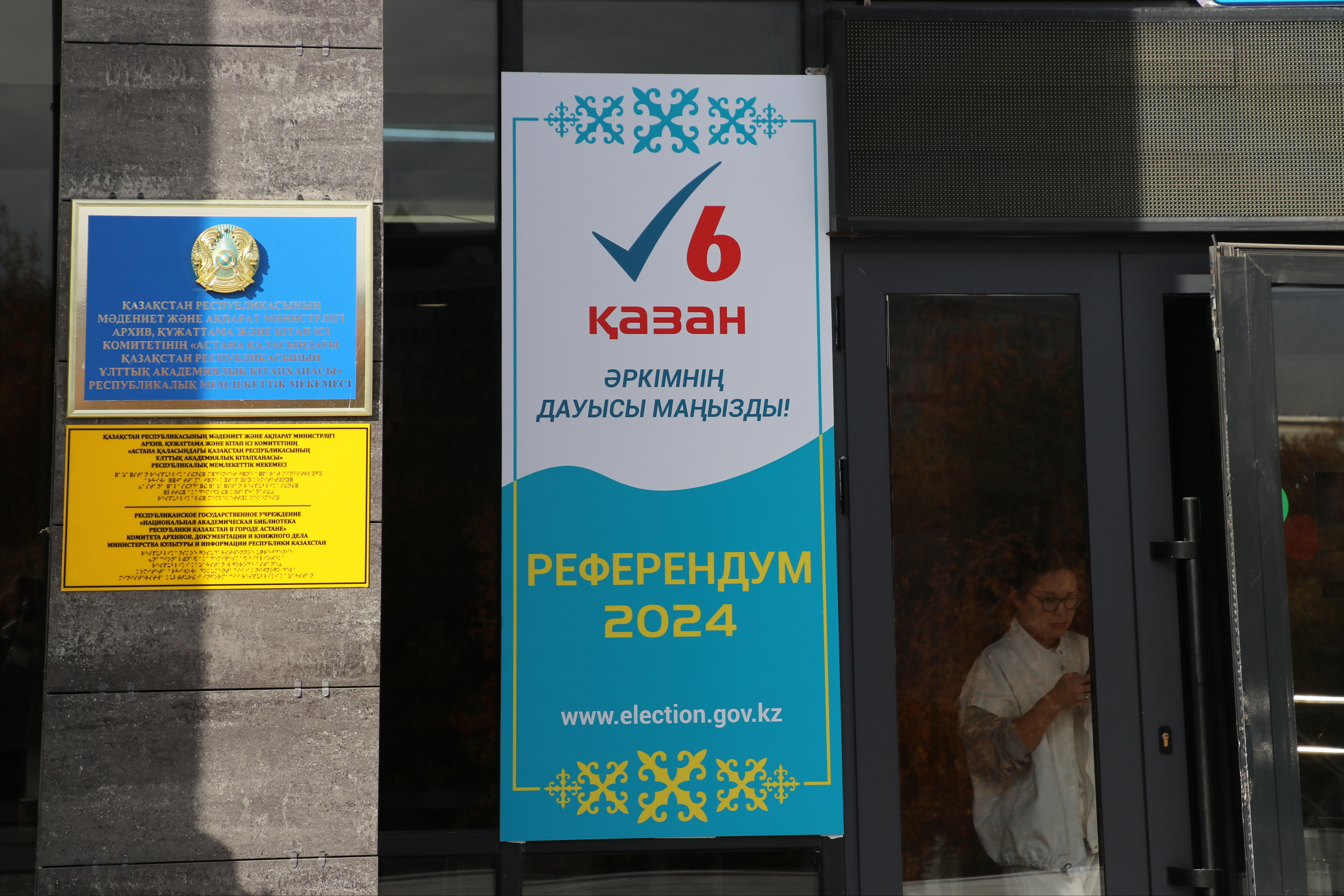 Kazakistan'da gündem nükleer santral! Halk sandığa gidiyor Kazakistan'da gündem nükleer santral! Halk sandığa gidiyor - 3. Resim