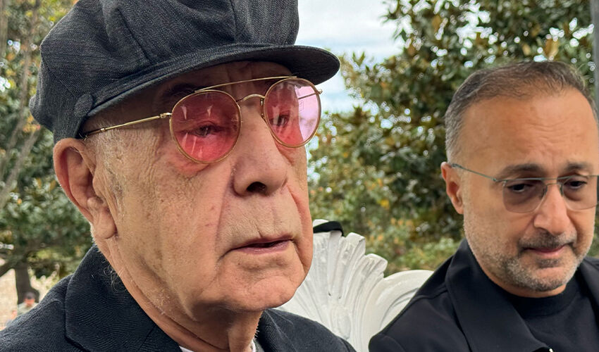 Mazhar Alanson’dan kızı Eda Alanson’a acı veda! Cenazede güçlükle ayakta durdu Mazhar Alanson’dan kızı Eda Alanson’a acı veda! Cenazede güçlükle ayakta durdu - 8. Resim