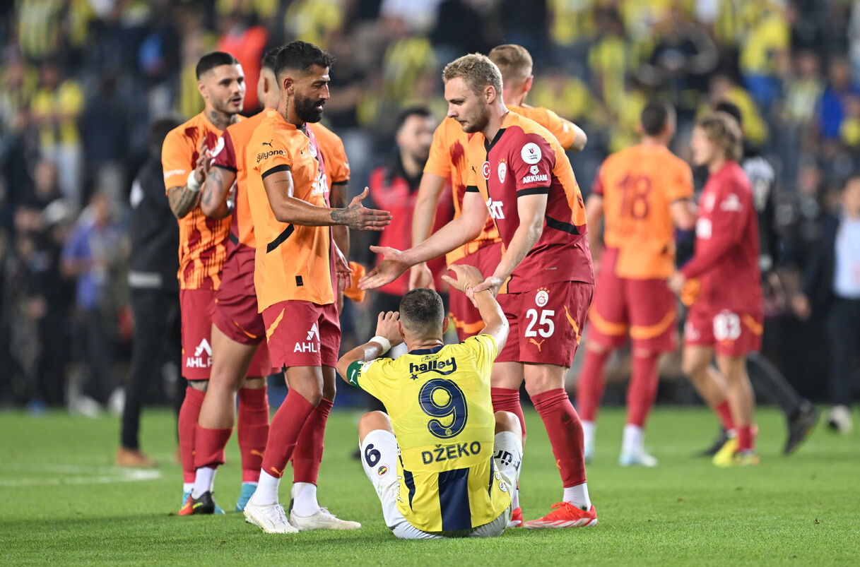 Süper Lig'in en değerli 11'i belli oldu! Beşiktaş'a şok, G.Saray ve F.Bahçe domine etti Süper Lig'in en değerli 11'i belli oldu! Beşiktaş'a şok, G.Saray ve F.Bahçe domine etti - 2. Resim