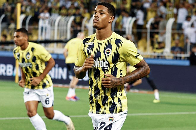 Süper Lig'in en değerli 11'i belli oldu! Beşiktaş'a şok, G.Saray ve F.Bahçe domine etti Süper Lig'in en değerli 11'i belli oldu! Beşiktaş'a şok, G.Saray ve F.Bahçe domine etti - 8. Resim