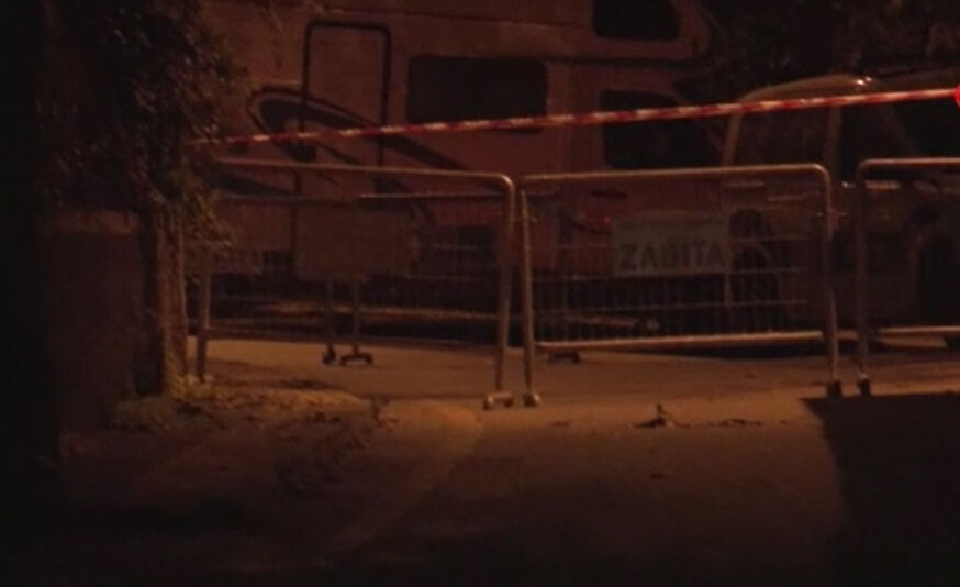 Üsküdar'da sıcak saatler! Yol çöktü, bir bina tahliye edildi - 3. Resim