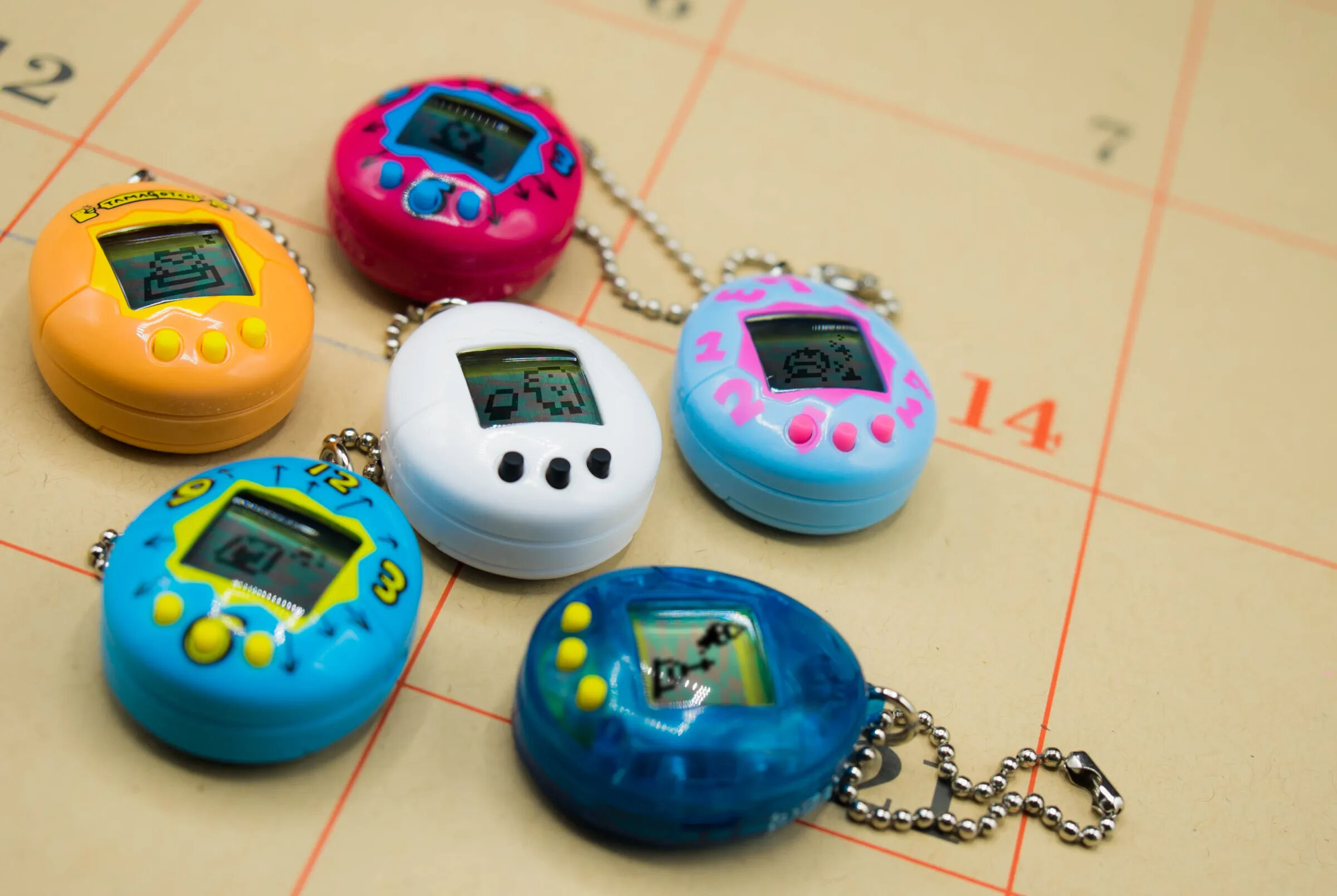 90'larda efsane olmuş 'Sanal Bebek' geri dönüyor! Büyük ilgi topluyor - 1. Resim