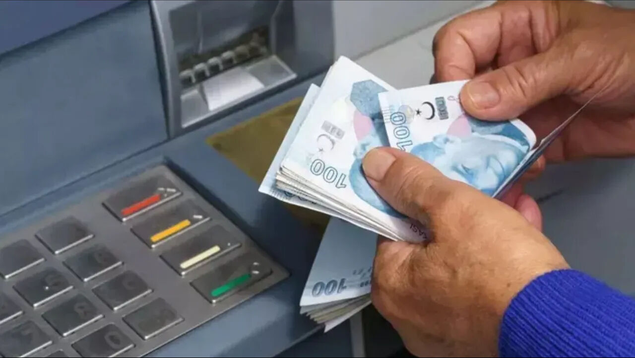 ATM'lerden para çekerken kimsenin ruhu duymuyor! Gizli gerçek ortaya çıktı - 2. Resim