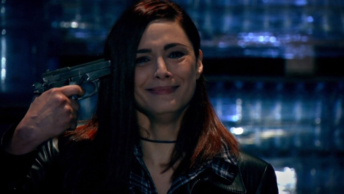 Ayşenur ve İkbal vahşice katledilmişti! Mine Tugay o dizideki sahnesiyle tepki gösterdi Ayşenur ve İkbal vahşice katledilmişti! Mine Tugay o dizideki sahnesiyle tepki gösterdi - 2. Resim