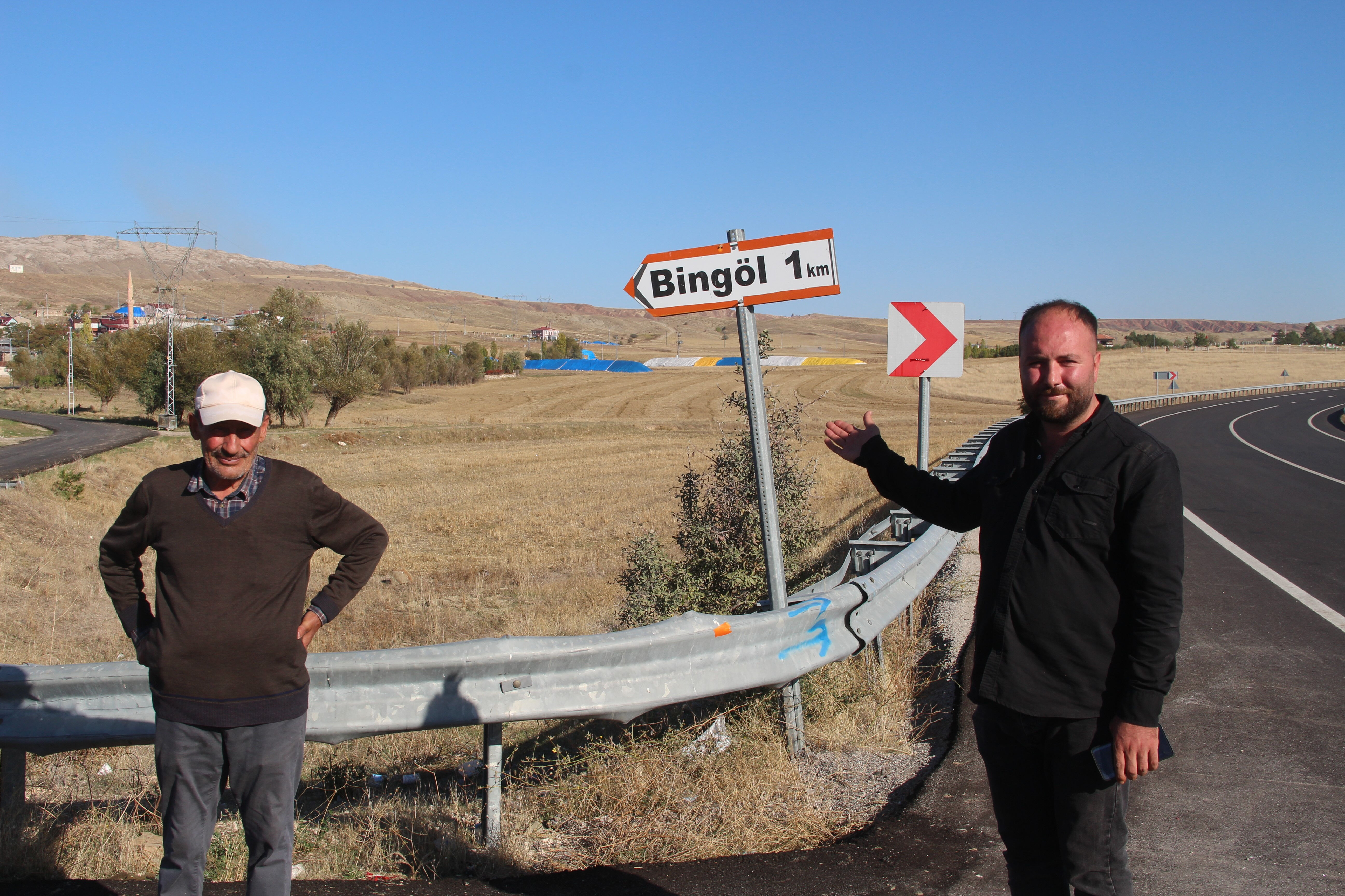 Bingöl gölünde bir damla su kalmadı, köylü bunu 'sevgi, saygıya' bağladı Bingöl gölünde bir damla su kalmadı, köylü bunu 'sevgi, saygıya' bağladı - 2. Resim