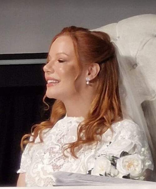 'Çarli' dizisinin Cilvenaz'ı Mine Çağlar Kondu evlendi! İşte nikahtan kareler... - 3. Resim