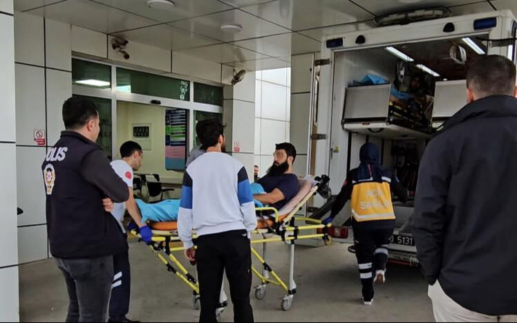 Film gibi olay! Kavgayı ayırayım derken 4 kişiyi silahla vurdu - 1. Resim