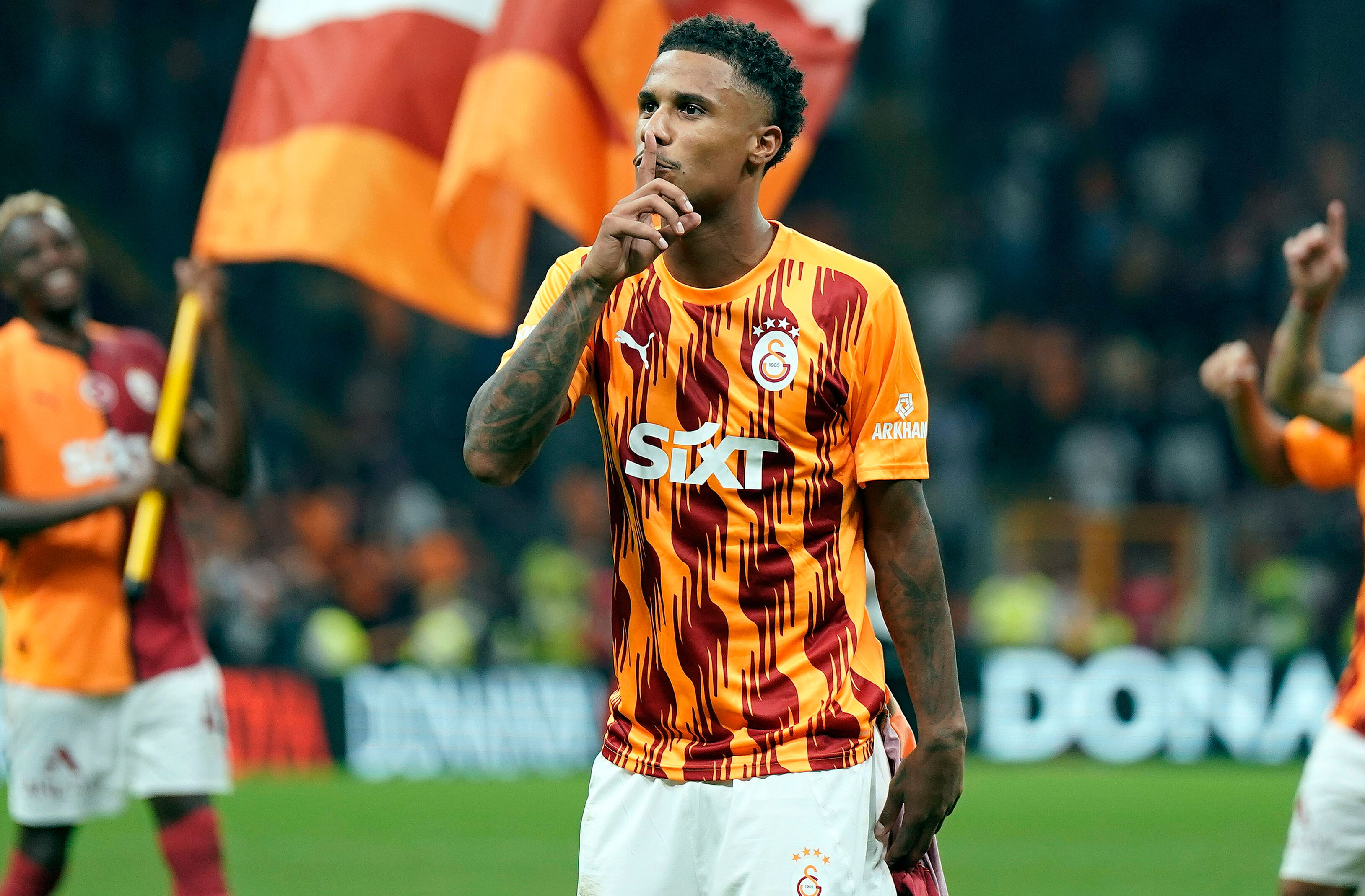 Galatasaray'ın yıldızı Ismail Jakobs ameliyat mı olacak? Senegal'den flaş açıklama - 2. Resim