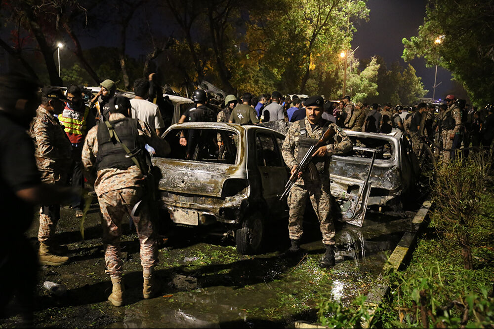 Pakistan'da Çinliler hedef alındı! Havalimanı yanındaki patlamada ölü ve yaralılar var - 6. Resim