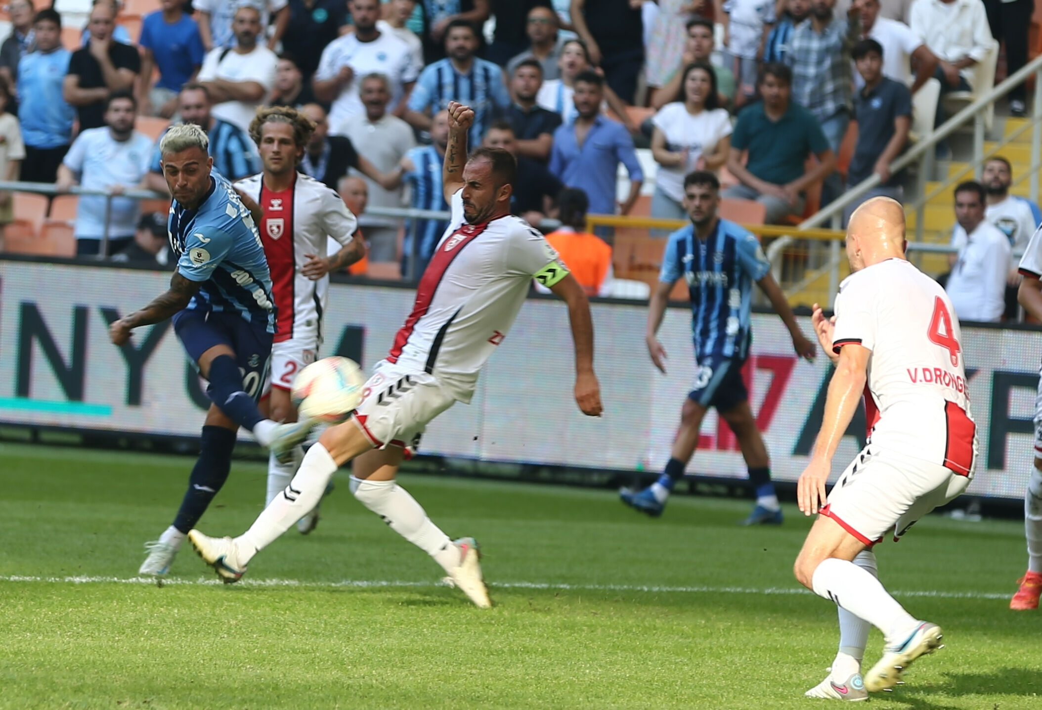 Samsunspor tarihinin en iyi sezon başlangıcını yaptı Samsunspor tarihinin en iyi sezon başlangıcını yaptı - 1. Resim