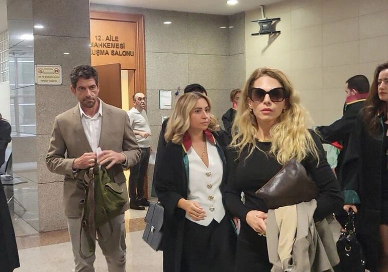 13 yıllık evlilik 10 dakikada bitmişti! Cemal Hünal'dan boşanma sonrası ilk paylaşım: Soluğu orada aldı 13 yıllık evlilik 10 dakikada bitmişti! Cemal Hünal'dan boşanma sonrası ilk paylaşım: Soluğu orada aldı - 1. Resim