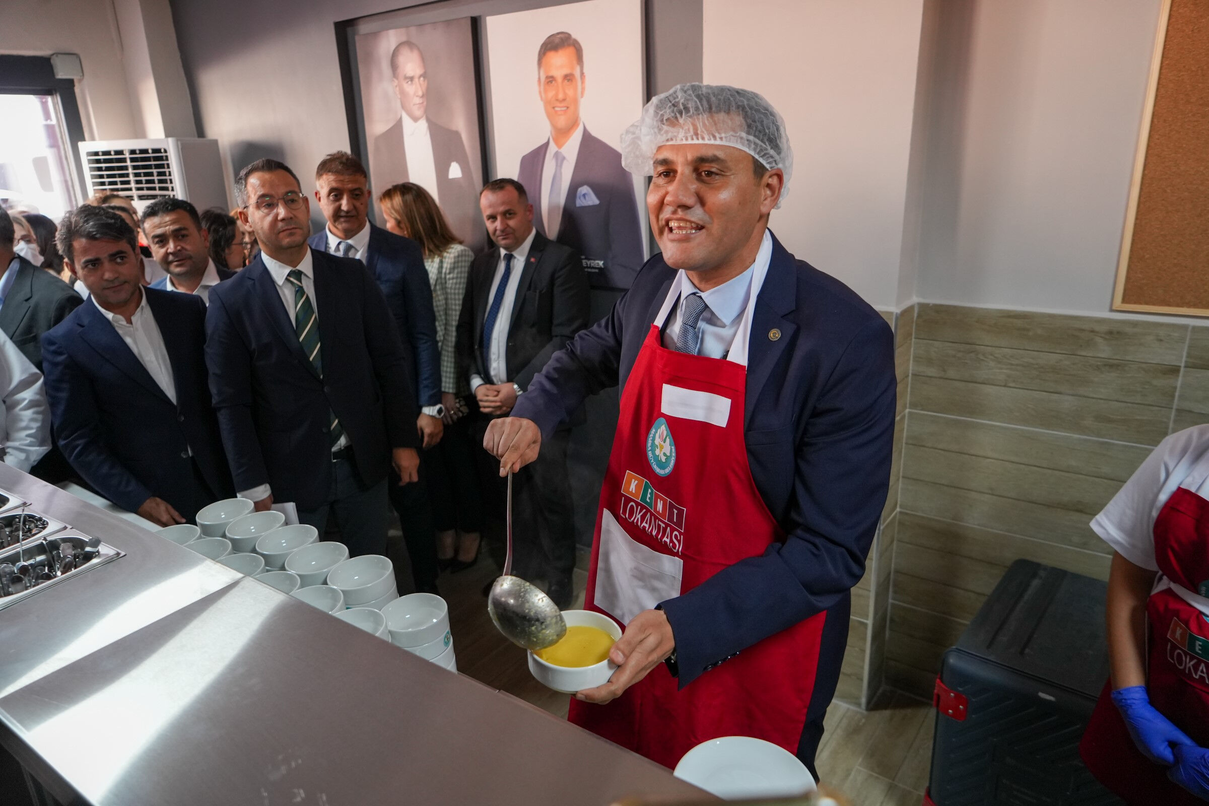 Bir büyükşehir belediyesi daha Kent Lokantası açtı! Menü fiyatı 50 TL Bir büyükşehir belediyesi daha Kent Lokantası açtı! Menü fiyatı 50 TL - 5. Resim