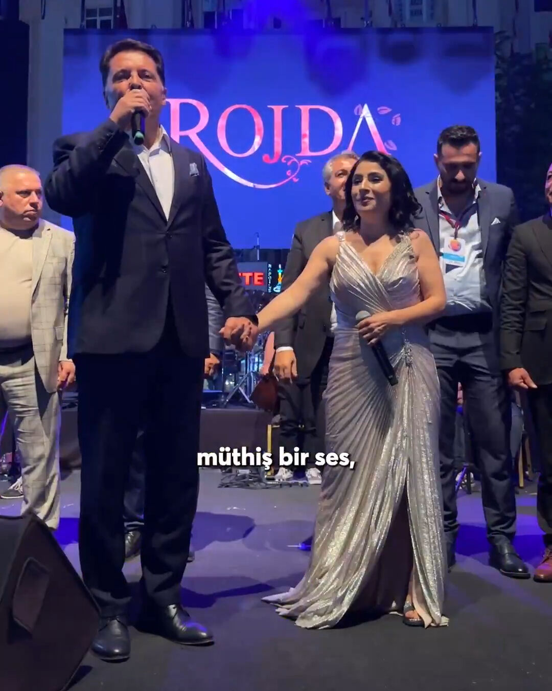 CHP'li Esenyurt Belediyesi'nin düzenlediği Rojda Şenses konserinde skandal Öcalan sloganı - 4. Resim