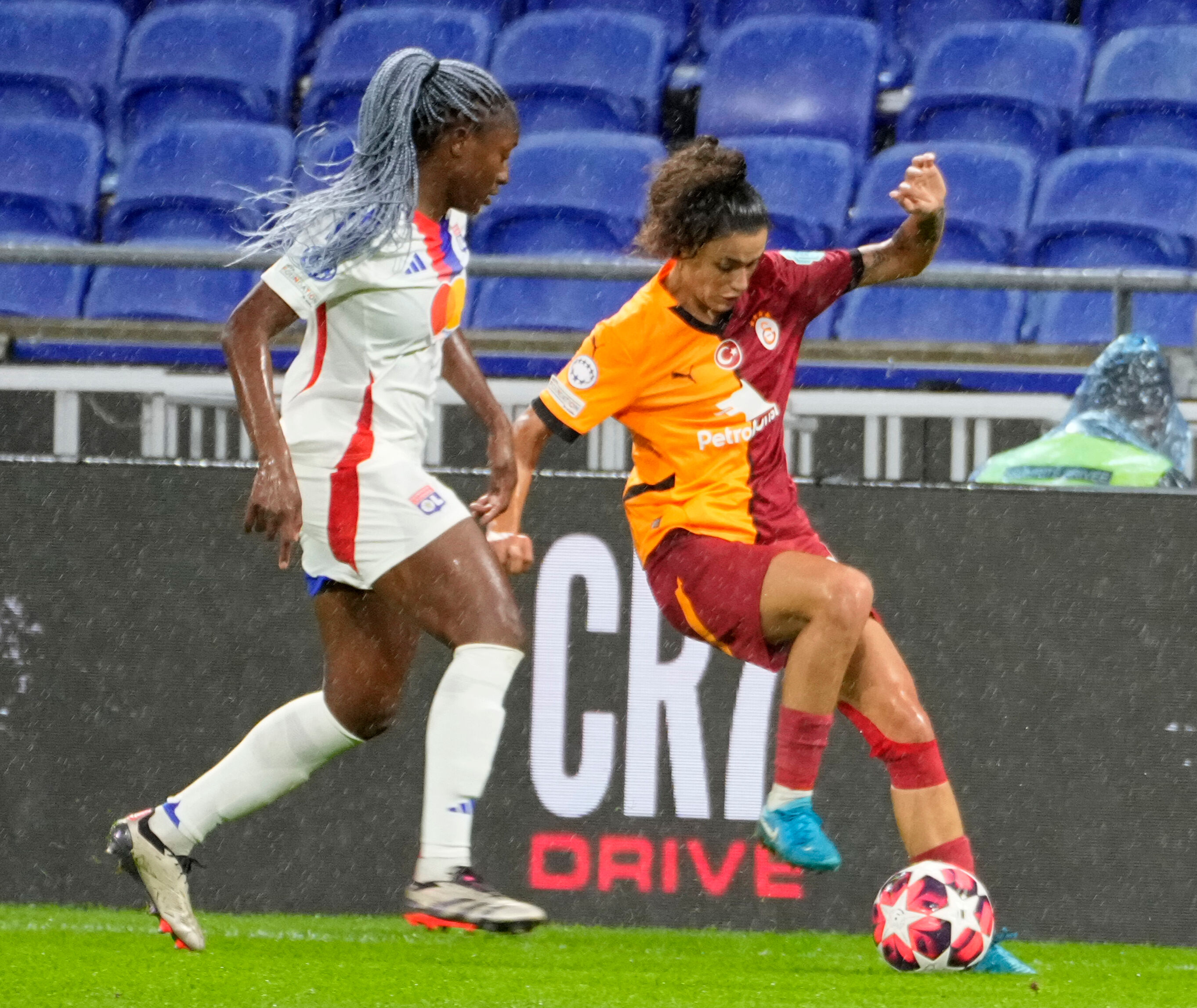 Galatasaray Kadın Futbol Takımı, Şampiyonlar Ligi'ne mağlubiyetle başladı - 1. Resim