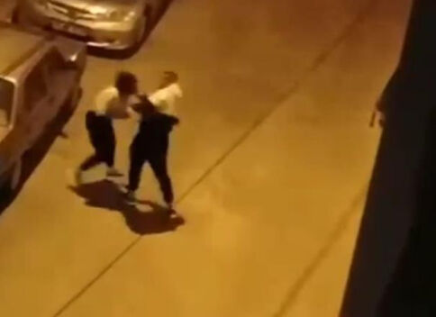 Genç kadın İzmir'de defalarca yumruklandı! Tekrar suç makinesinin peşinden gitti - 1. Resim