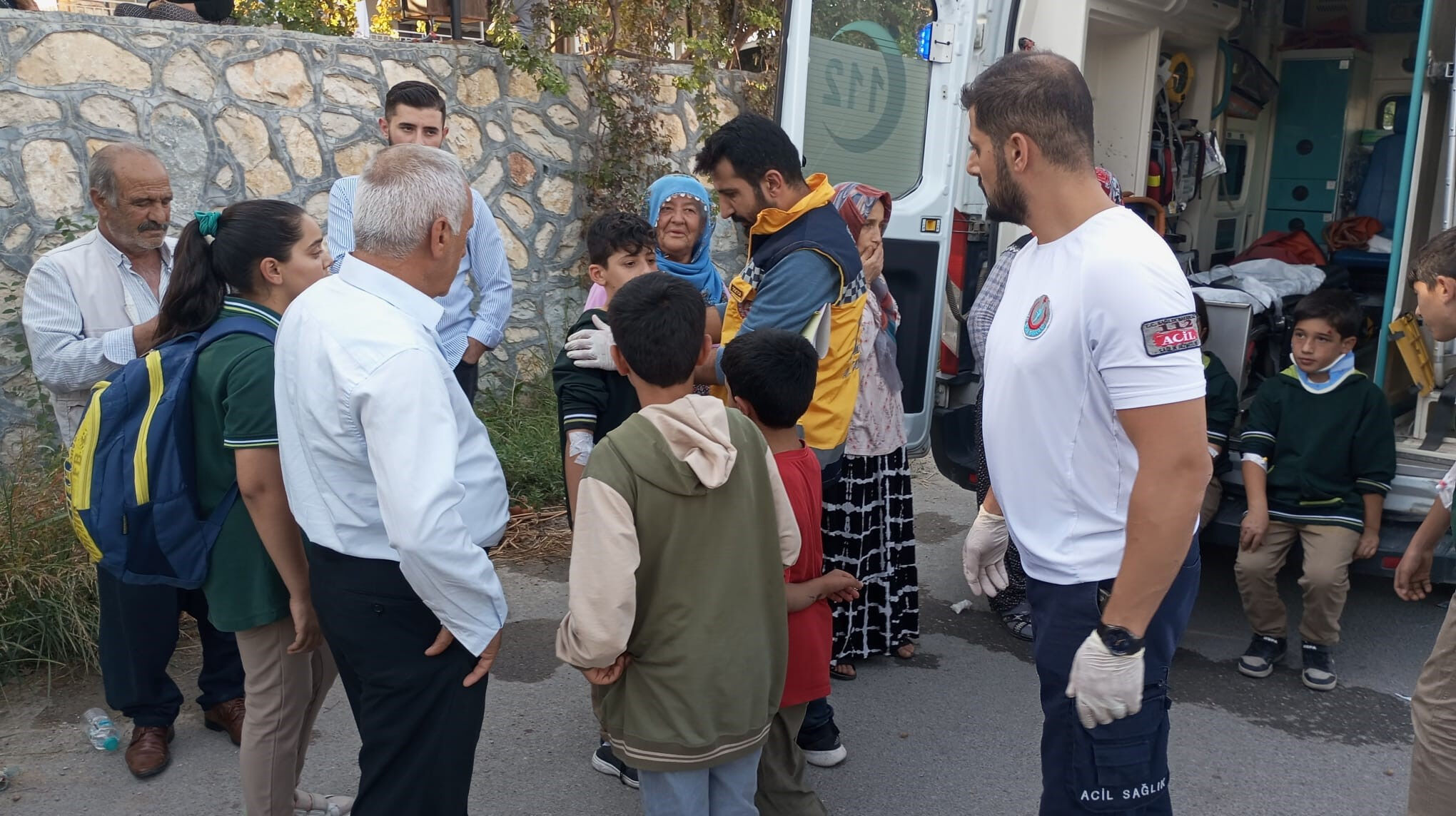 Malatya Battalgazi'de feci kaza: Öğrenci servisiyle otobüs çarpıştı! Çok sayıda yaralı var Malatya'da feci kaza: Öğrenci servisiyle otobüs çarpıştı! Çok sayıda yaralı var - 1. Resim