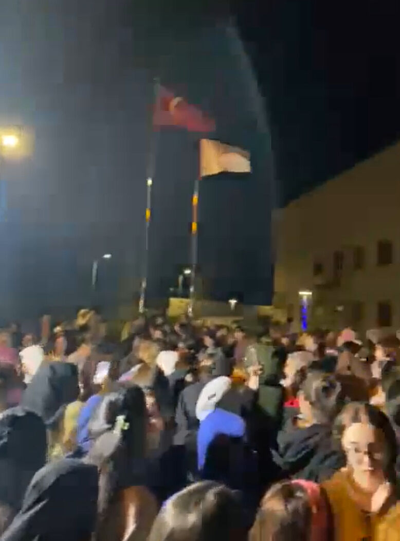 Minibüs sapığı kız öğrencilere dehşeti yaşattı! Minibüs sapığı kız öğrencilere dehşeti yaşattı! - 2. Resim