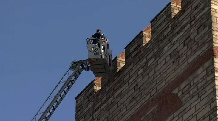 Semih Çelik'in İkbal Uzuner'i öldürdüğü Edirnekapı surlarında geniş güvenlik önlemi alındı - 1. Resim