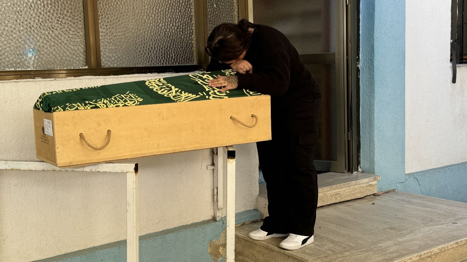 Sıla Bebek'in teyzesinden yürek yakan sözler! Anne için 'kanı bozuk' diyerek müebbet istedi Sıla bebek son yolcuğuna uğurlandı! "Bizleri affet, seni koruyamadık" - 3. Resim