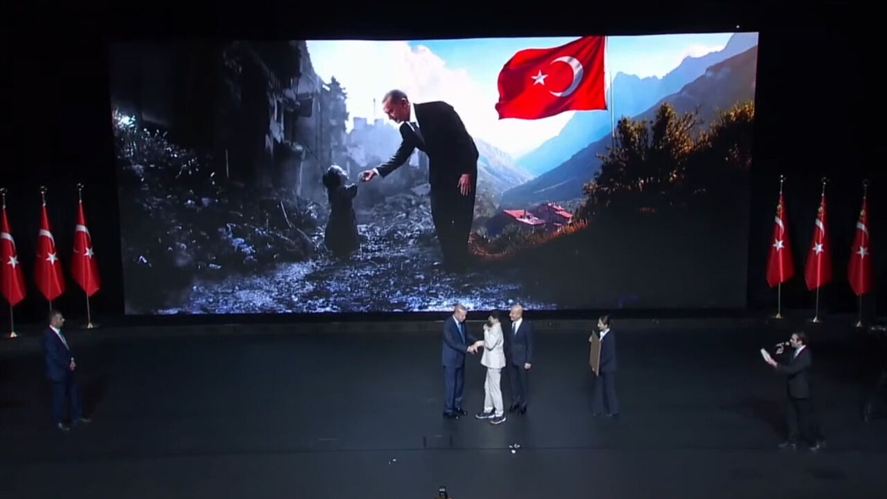 Yüzde 90 bedensel engelli gençten Erdoğan'a çok anlamlı hediye Yüzde 90 bedensel engelli gençten Erdoğan'a çok anlamlı hediye - 2. Resim