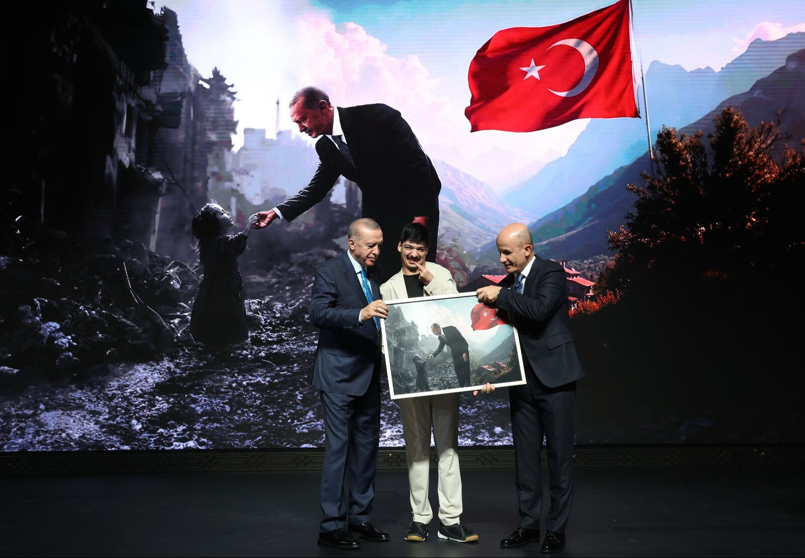 Yüzde 90 bedensel engelli gençten Erdoğan'a çok anlamlı hediye Yüzde 90 bedensel engelli gençten Erdoğan'a çok anlamlı hediye - 1. Resim