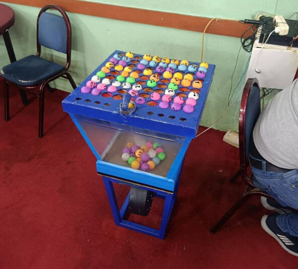 İzmir'deki Kolpaçino kumarhanesine baskın! Duvardaki poster 'pes artık' dedirtti - 2. Resim