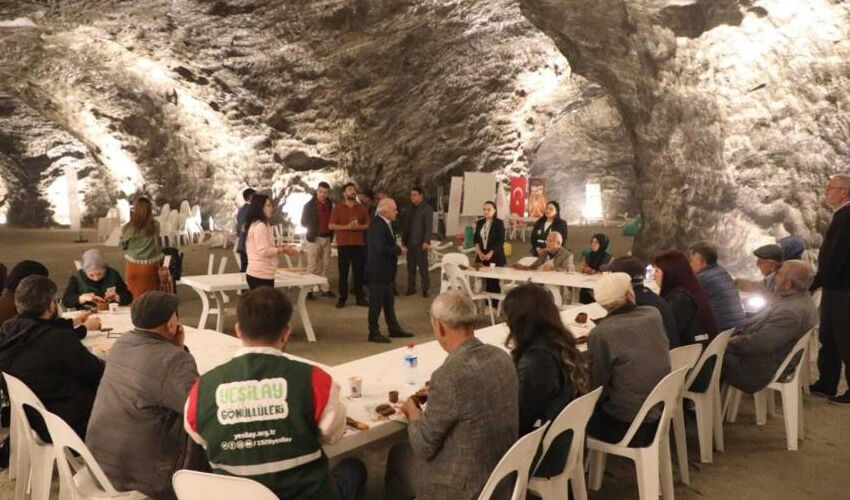 Koah ve astıma çare oldu! Yerin 150 metre altında tedavi gördüler, 15 günde iyileştiler Koah ve astıma çare oldu! Yerin 150 metre altında tedavi gördüler, 15 günde iyileştiler - 2. Resim