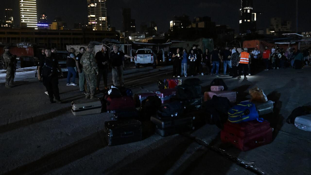 LÜbnan'dan tahliye başladı! Vatandaşlar Türkiye'ye dönüyor - 1. Resim