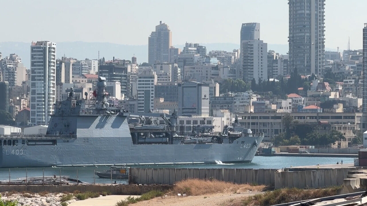 Türk Deniz Kuvvetleri Beyrut Limanı’nda! Lübnan'dan tahliye başladı - 3. Resim