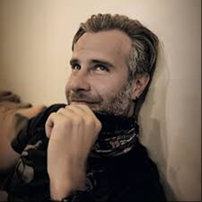 Yabancı Damat'ın Niko'su Özgür Çevik 43 yaşındadır  - 4. Resim