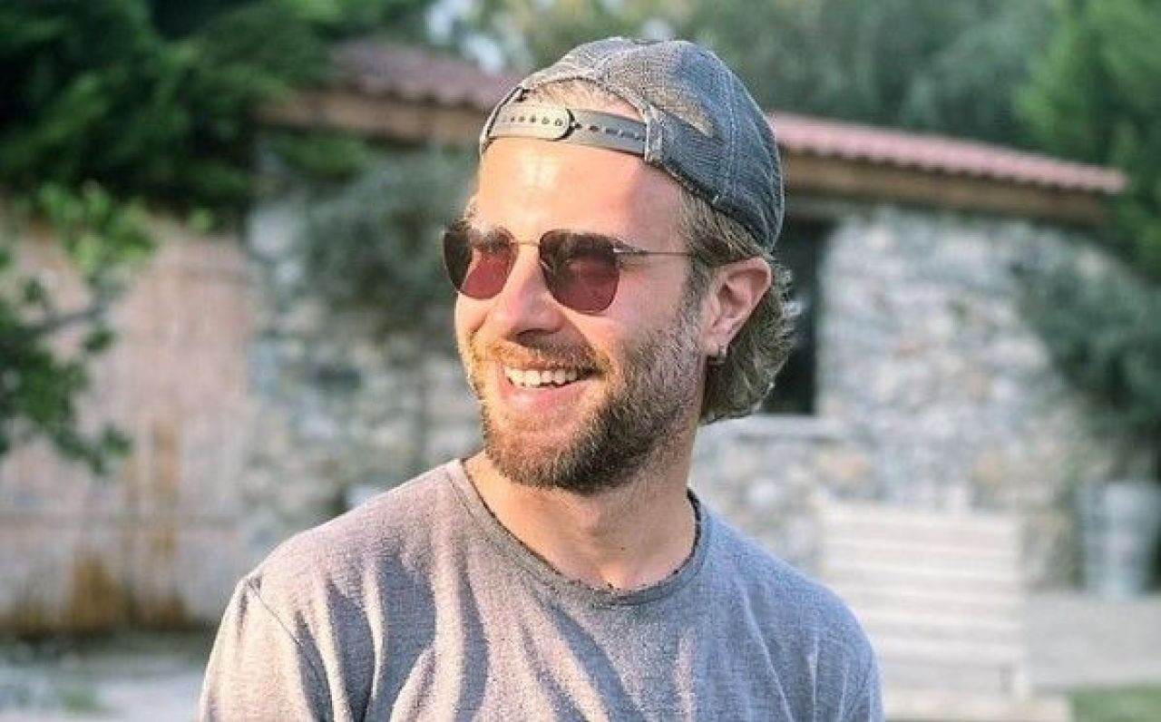 Yabancı Damat'ın Niko'su Özgür Çevik 43 yaşındadır  - 3. Resim