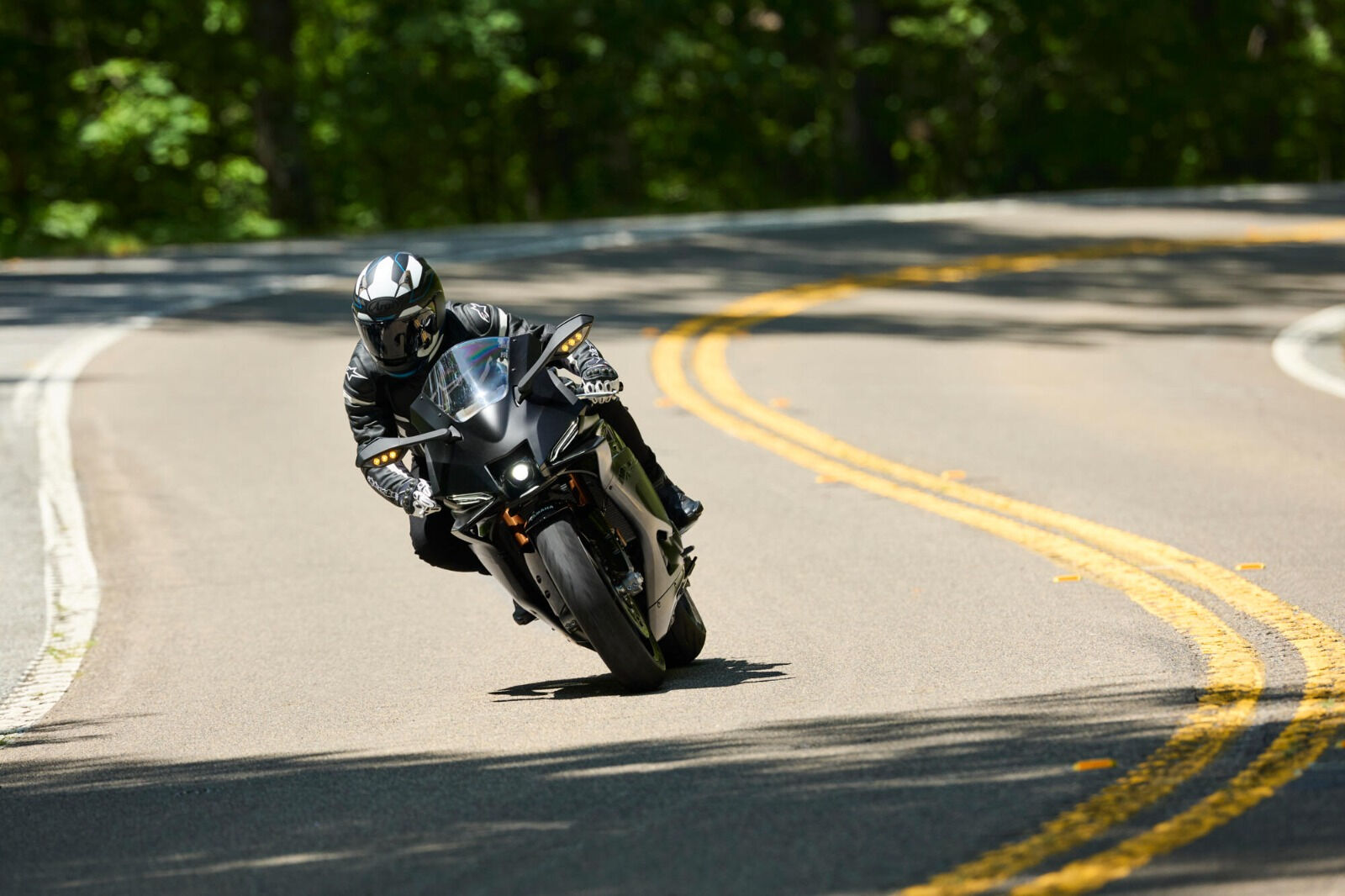 Yamaha R9, supersport dünyasına iddialı giriş yaptı! - 7. Resim