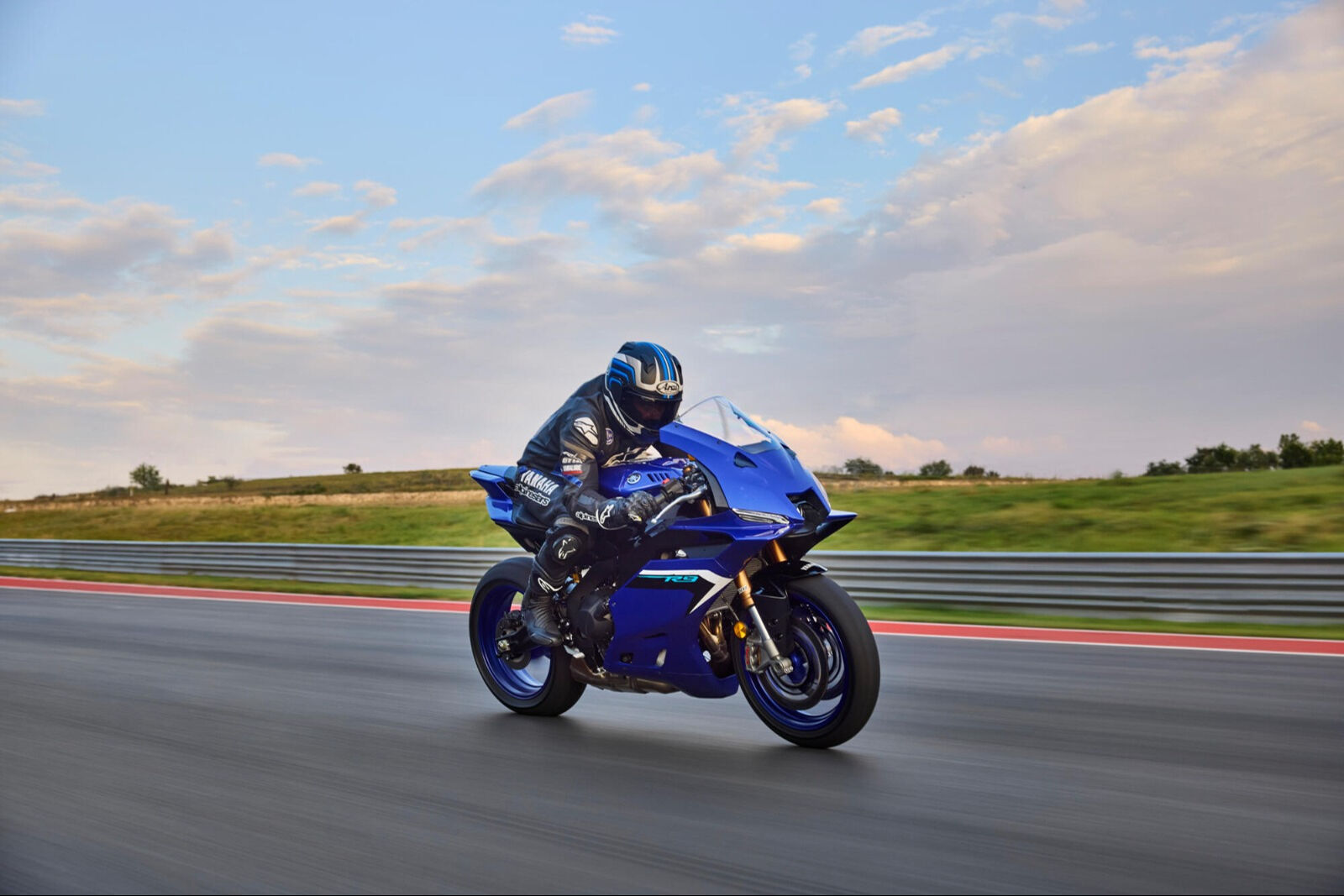 Yamaha R9, supersport dünyasına iddialı giriş yaptı! - 5. Resim