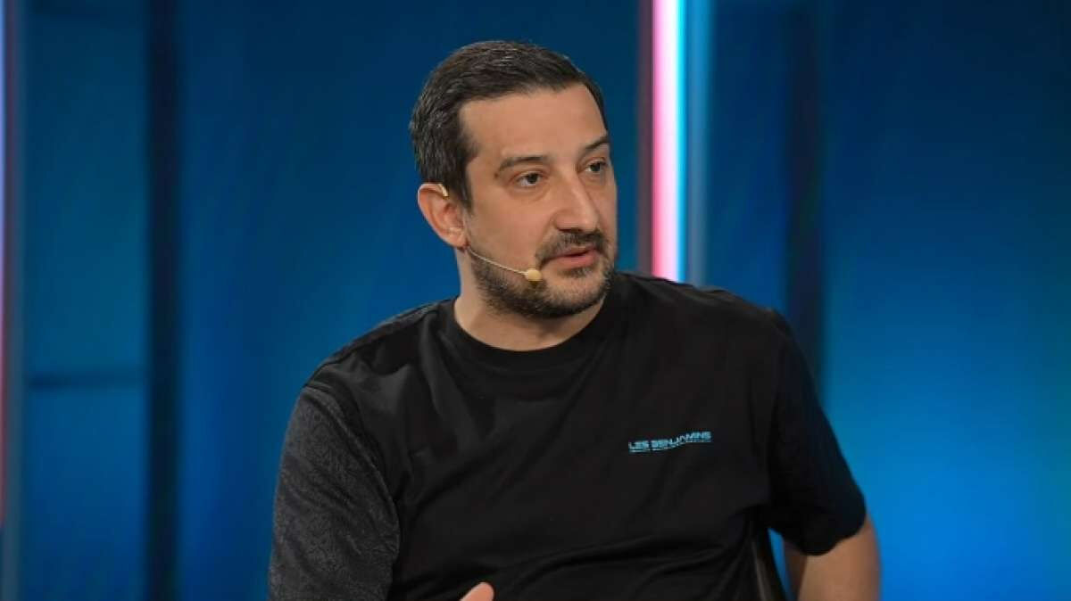 Ayaklarından vurulan Fenerbahçe'nin eski yıldızı Serhat Akın'dan beklenmedik karar! - 1. Resim