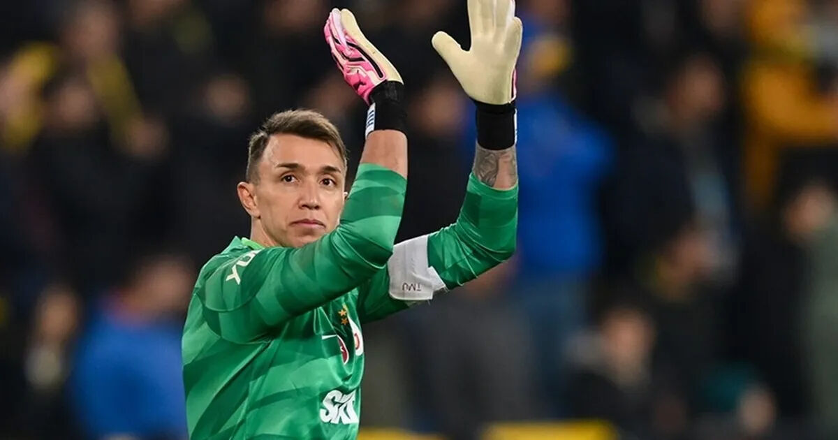 Büyük başkan Muslera! Galatasaray’ın kaptanı, ülkesi Uruguay’da kulüp satın aldı Büyük başkan Muslera! Galatasaray’ın kaptanı, ülkesi Uruguay’da kulüp satın aldı - 1. Resim