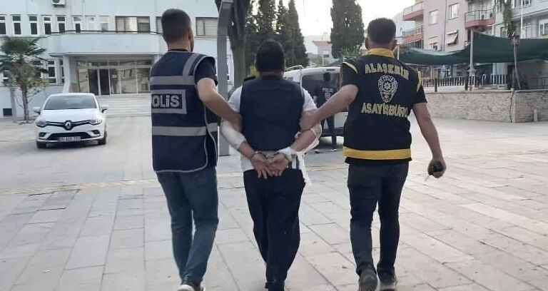 Cumhurbaşkanı Erdoğan, Pelin Karaca'nın ailesiyle görüştü! Acılı anne: En büyük hayali sizinle görüşmekti Cumhurbaşkanı Erdoğan, Pelin Karaca'nın ailesiyle görüştü! Acılı anne: En büyük hayali sizinle görüşmekti - 4. Resim