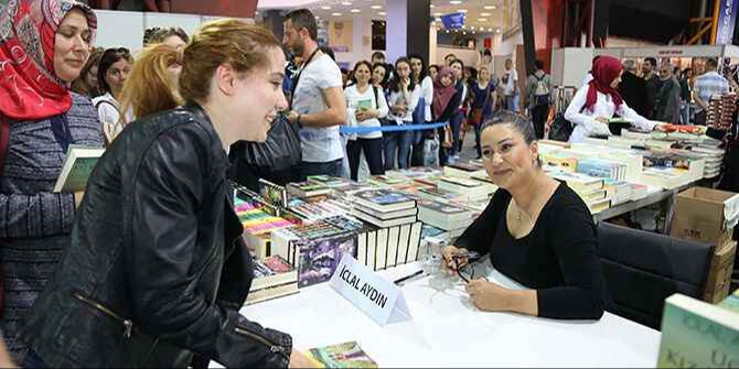 Kocaeli İzmit Kitap Fuarı 13 Ekim 2024 tarihine kadar devam edecek - 3. Resim