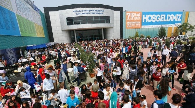 Kocaeli İzmit Kitap Fuarı 13 Ekim 2024 tarihine kadar devam edecek - 2. Resim